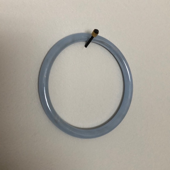 ❤️3/$29 Periwinkle Glass Bangle - Picture 4 of 5